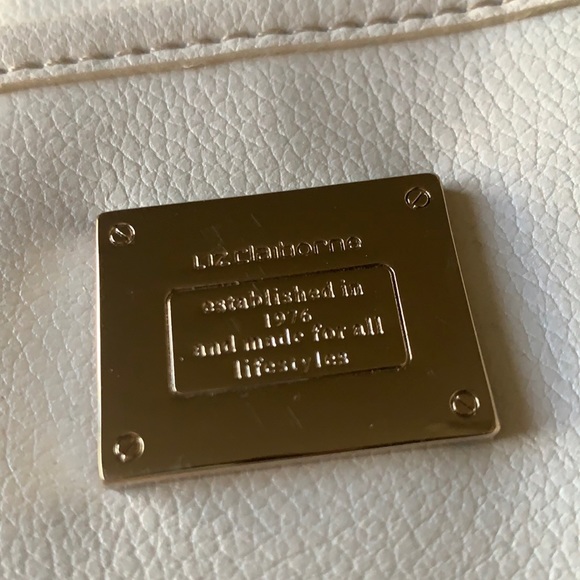 Lightly Used White Liz Claiborne Purse - Picture 2 of 5